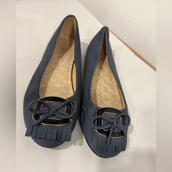3/$25🎈Victoria K bow ballet flats - Picture 3 of 10